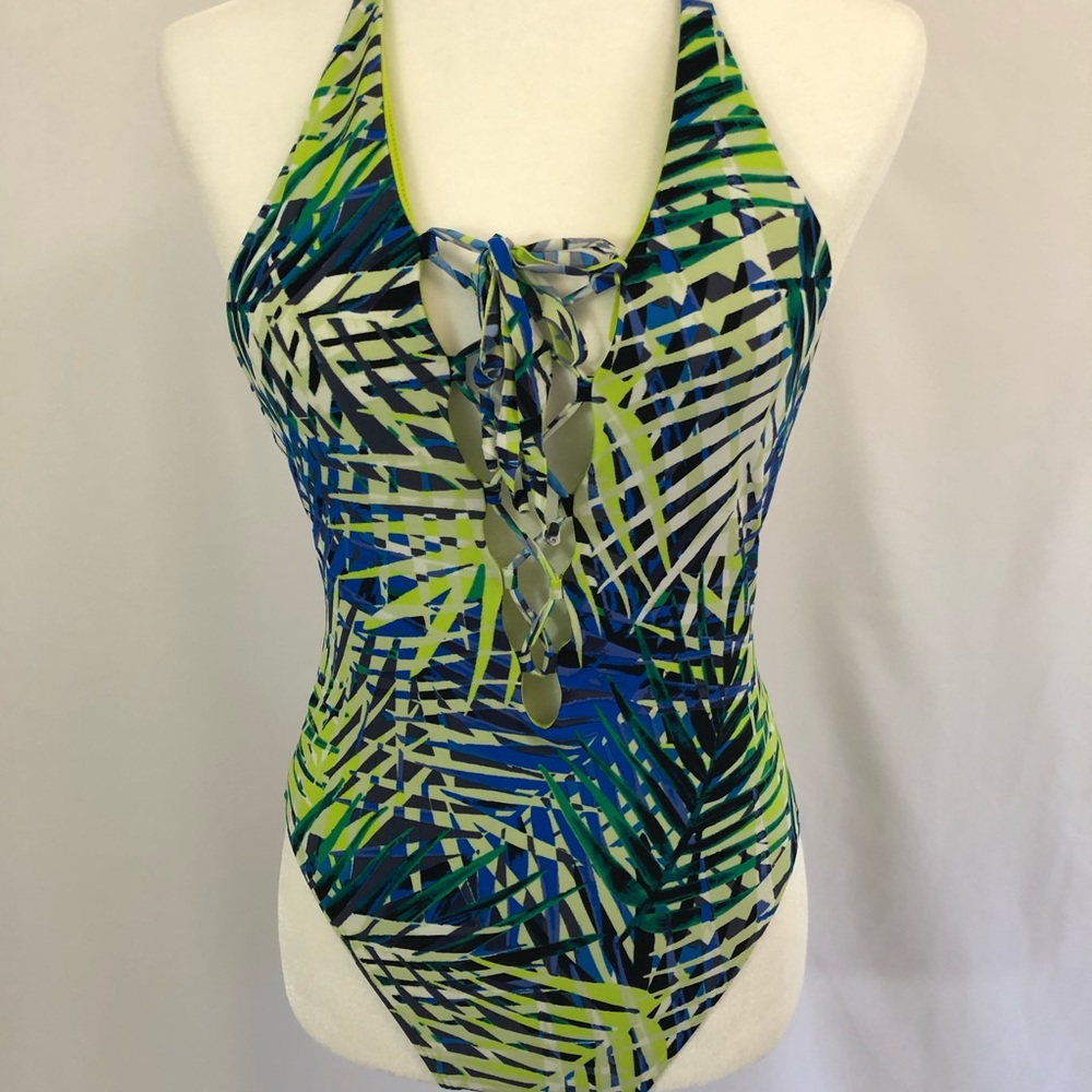 BEAUTIFUL AERIE one piece bathing suit size SMALL